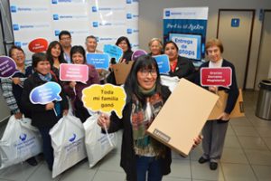 Entrega de laptops a los ganadores de Lima y Callao fue todo un éxito